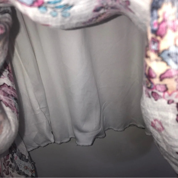 $9 Sale Trixxi Sleeveless Top Floral White Lined Back Cutout Button Embroidered - Picture 5 of 13